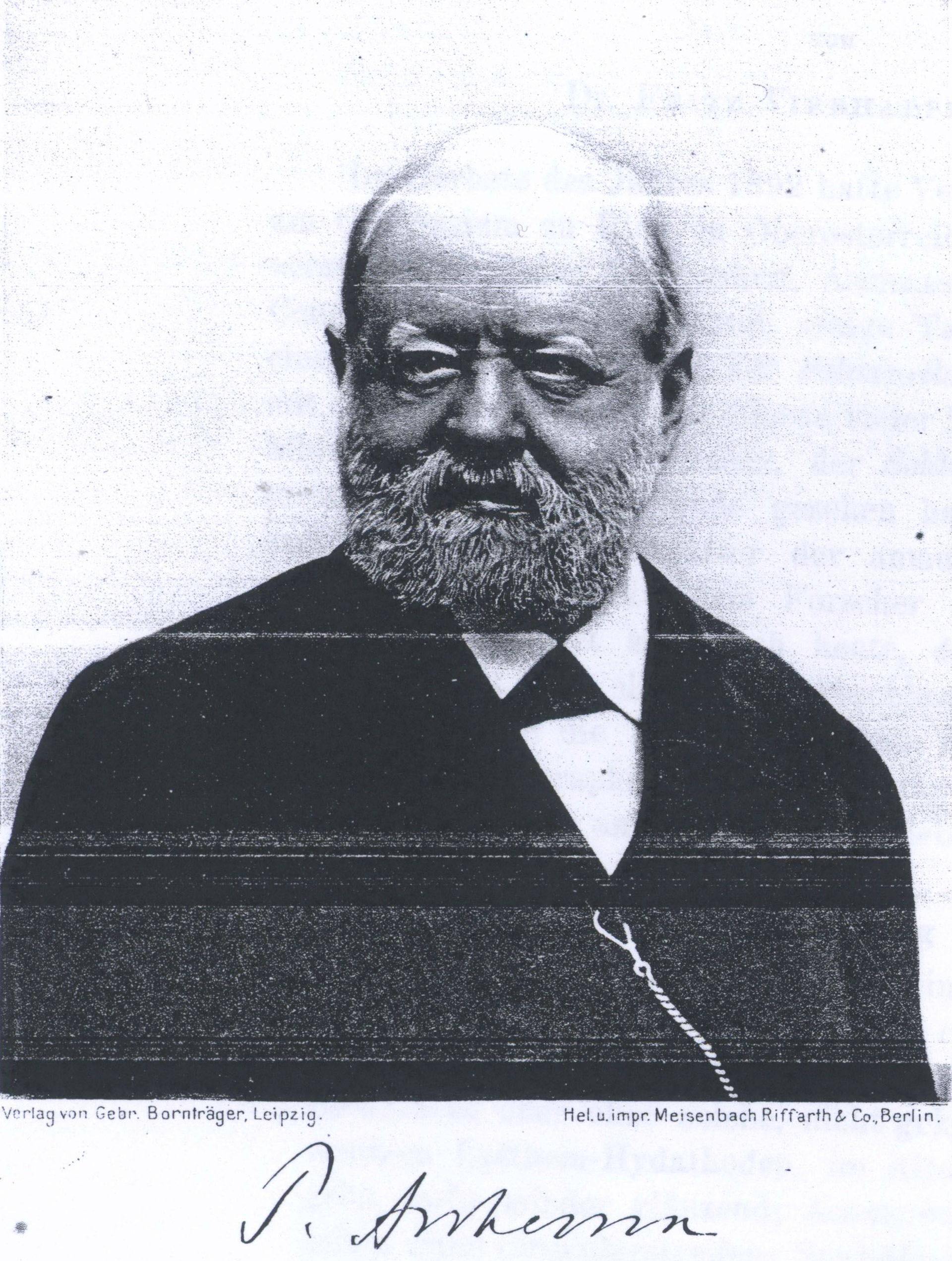 P. F. A. Ascherson [reprodukcia z práce Ascherson P., Urban I., Graebner P. 1904: Festschrift zur Feier des siebzigsten Geburtstages des Herrn Professor Dr. Paul Ascherson (4. Juni 1904). Verlag von Gebrüder Borntraeger, Leipzig].